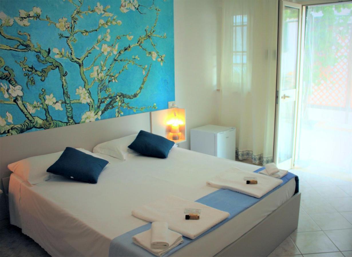 Vila Sejuda Hotel Peschici Luaran gambar